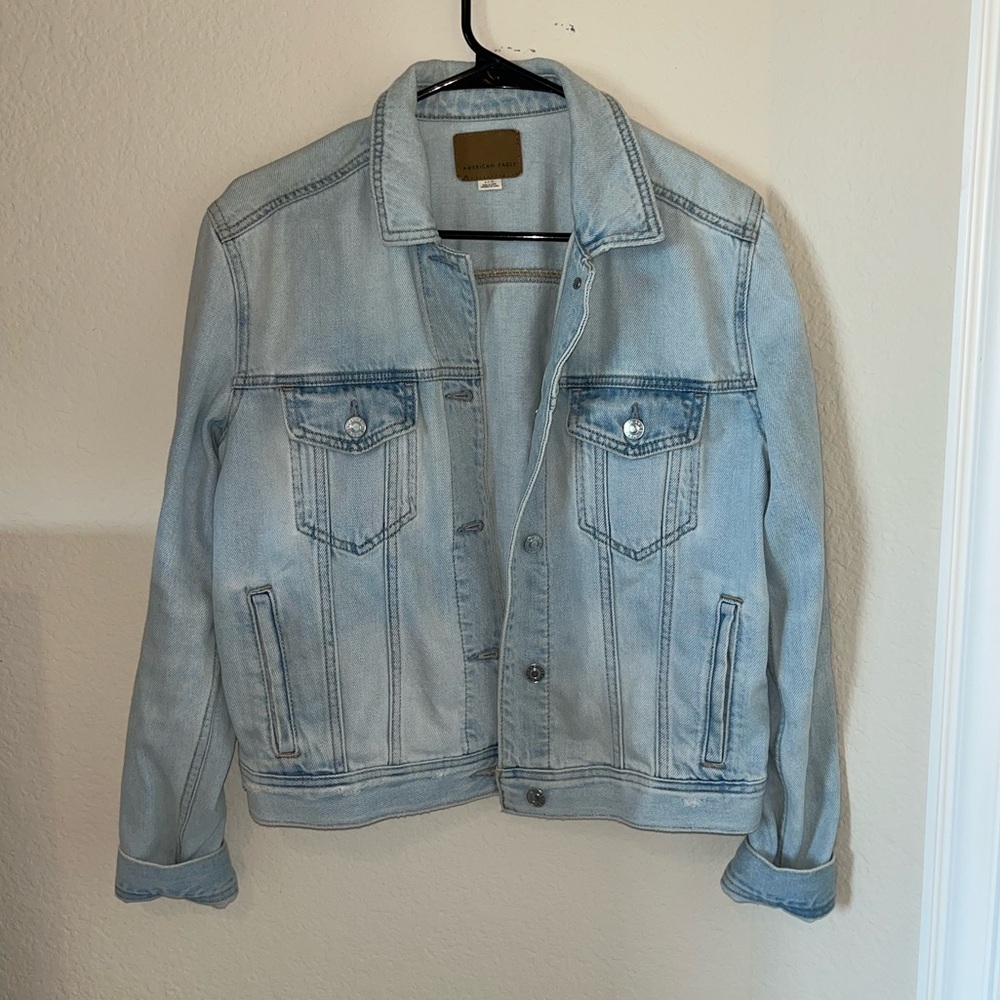 Denim jacket light wash